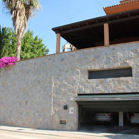 Limonar Deluxe Apartment *